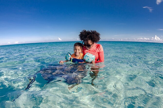 3 Hour Private Charter on Stingray City with Snorkeling - Setting out from Cayman Islands Yacht Club