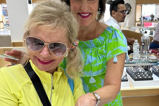 Diamonds and Cocktails a Shopping Experience in Grand Cayman - Why the private format helps with expensive purchases