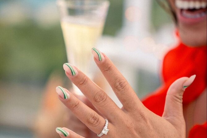 Diamonds and Cocktails a Shopping Experience in Grand Cayman - Who should book this Kay’s Fine Jewelry visit?