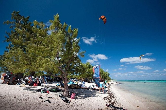 Grand Cayman Kitesurf Gear Rental - Who should book this experience