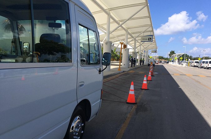 Grand Cayman Shared Airport Transfer - What the drivers add to a basic transfer