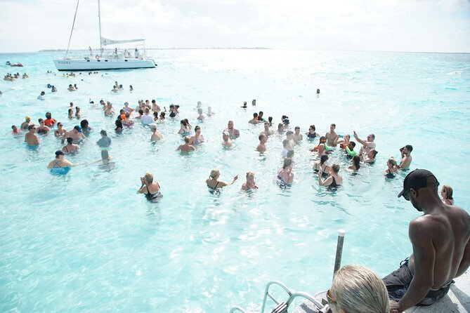Party Boat Cruise - Stingray City, one hour with Grand Cayman’s famous animals