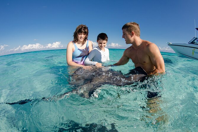 Private boat charter in Grand Cayman - Kaibo adds a lunch option, at your own cost