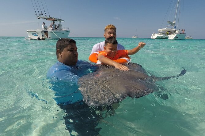 Private Boat Tour in Cayman Islands - Best fit for families and cruise-ship visitors