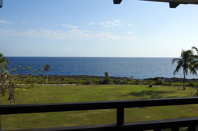 Queen Elizabeth II Botanic Park and Pedro St James Castle Tour in Grand Cayman - Walking, weather, and what to bring