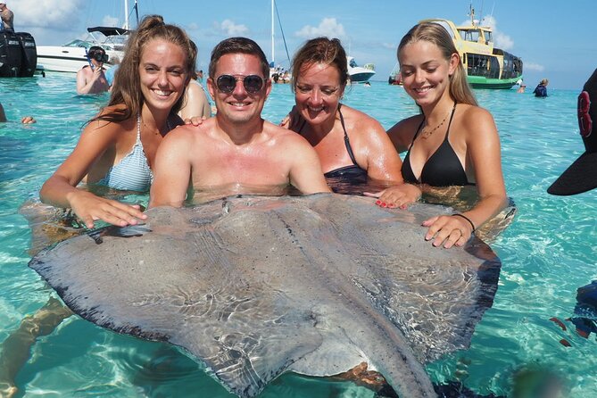 Stingray City and Coral Gardens - Crew service can make or break the outing