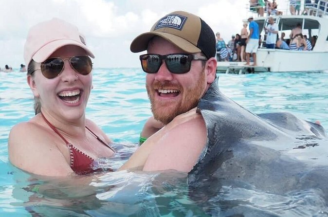 Stingray City and Coral Gardens - Group size: intimate on some days, large in theory