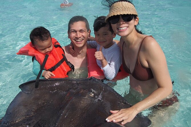 Stingray City and Seven Mile Beach Adventure Tour - Meeting southern stingrays in the North Sound