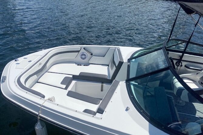 Stingray City, Star fish Point and Snorkeling Private Boat Tour - Snorkeling with room to choose your pace