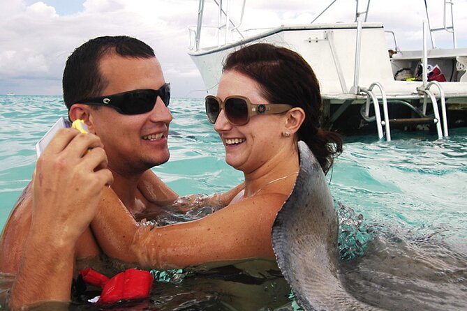 Stingray Sandbar, Snorkeling, and Starfish Point - Crowds are the main drawback