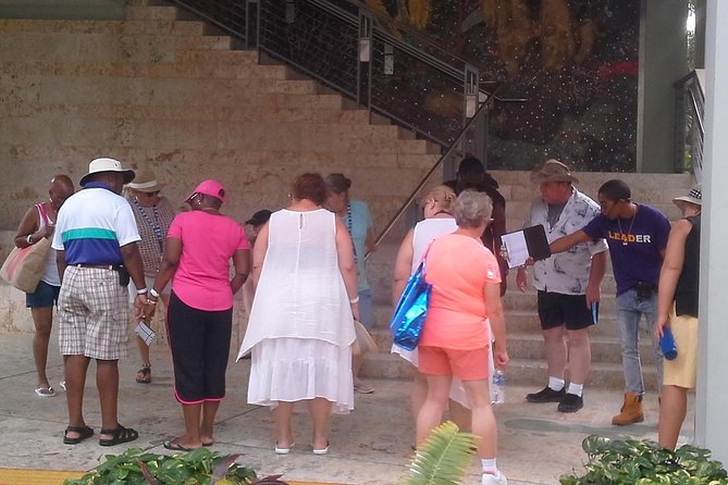 West Bay Sightseeing Tour Plus Seven Mile Beach Visit - What this four-hour Grand Cayman tour is really designed to do